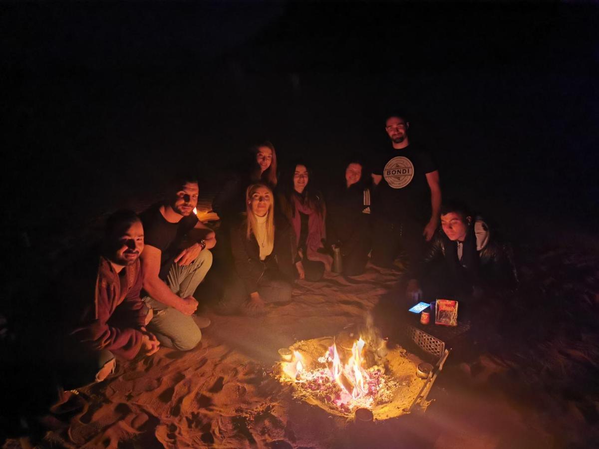 Rum Titanic Camp Wadi Rum Buitenkant foto