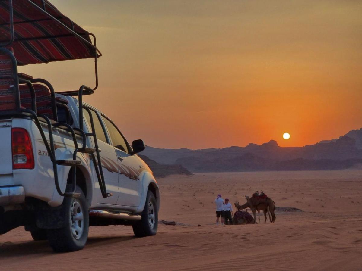 Rum Titanic Camp Wadi Rum Buitenkant foto