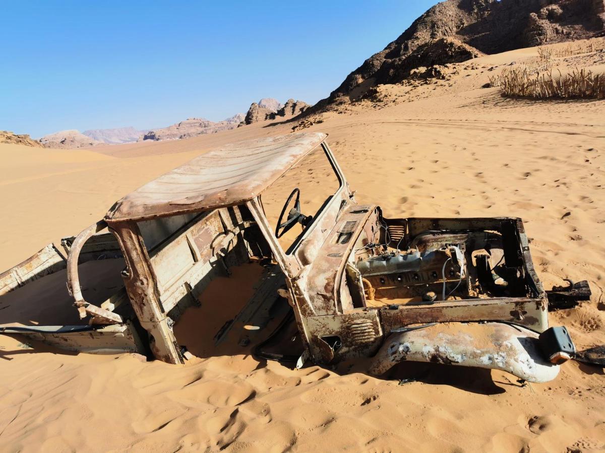 Rum Titanic Camp Wadi Rum Buitenkant foto