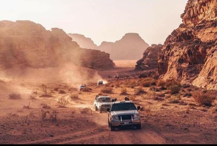 Rum Titanic Camp Wadi Rum Buitenkant foto