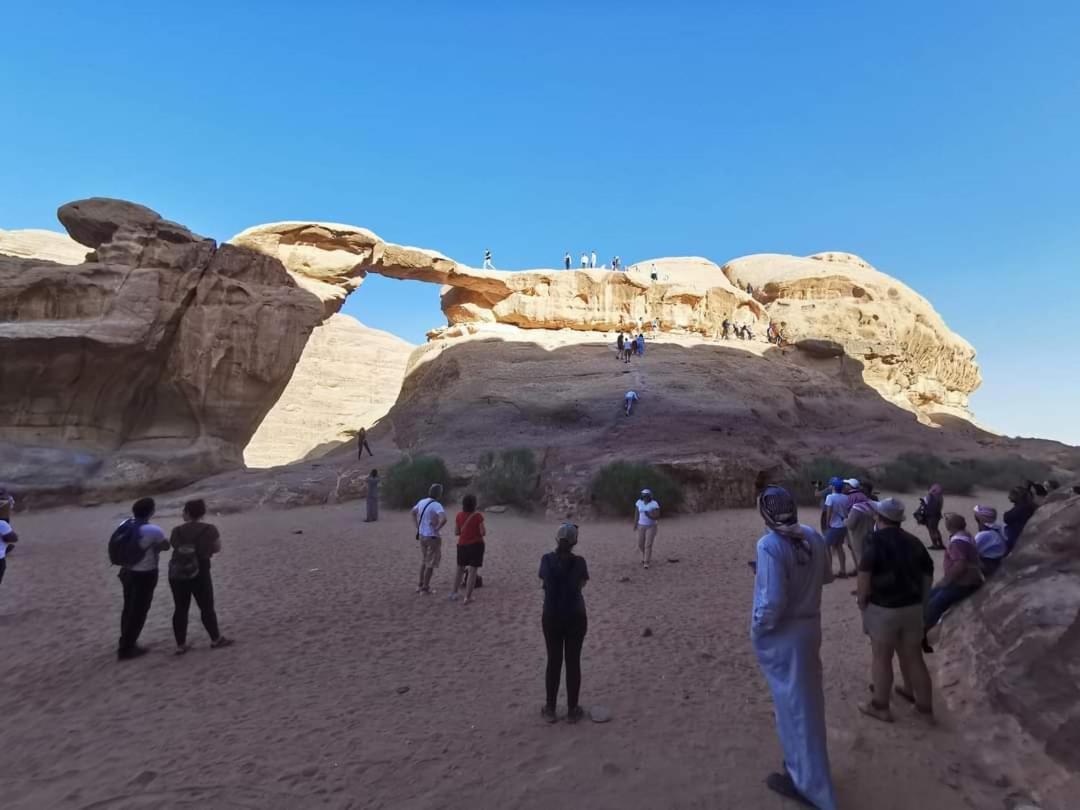 Rum Titanic Camp Wadi Rum Buitenkant foto