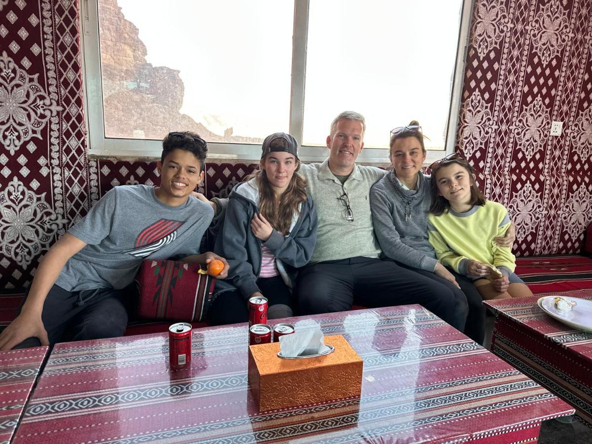 Rum Titanic Camp Wadi Rum Buitenkant foto