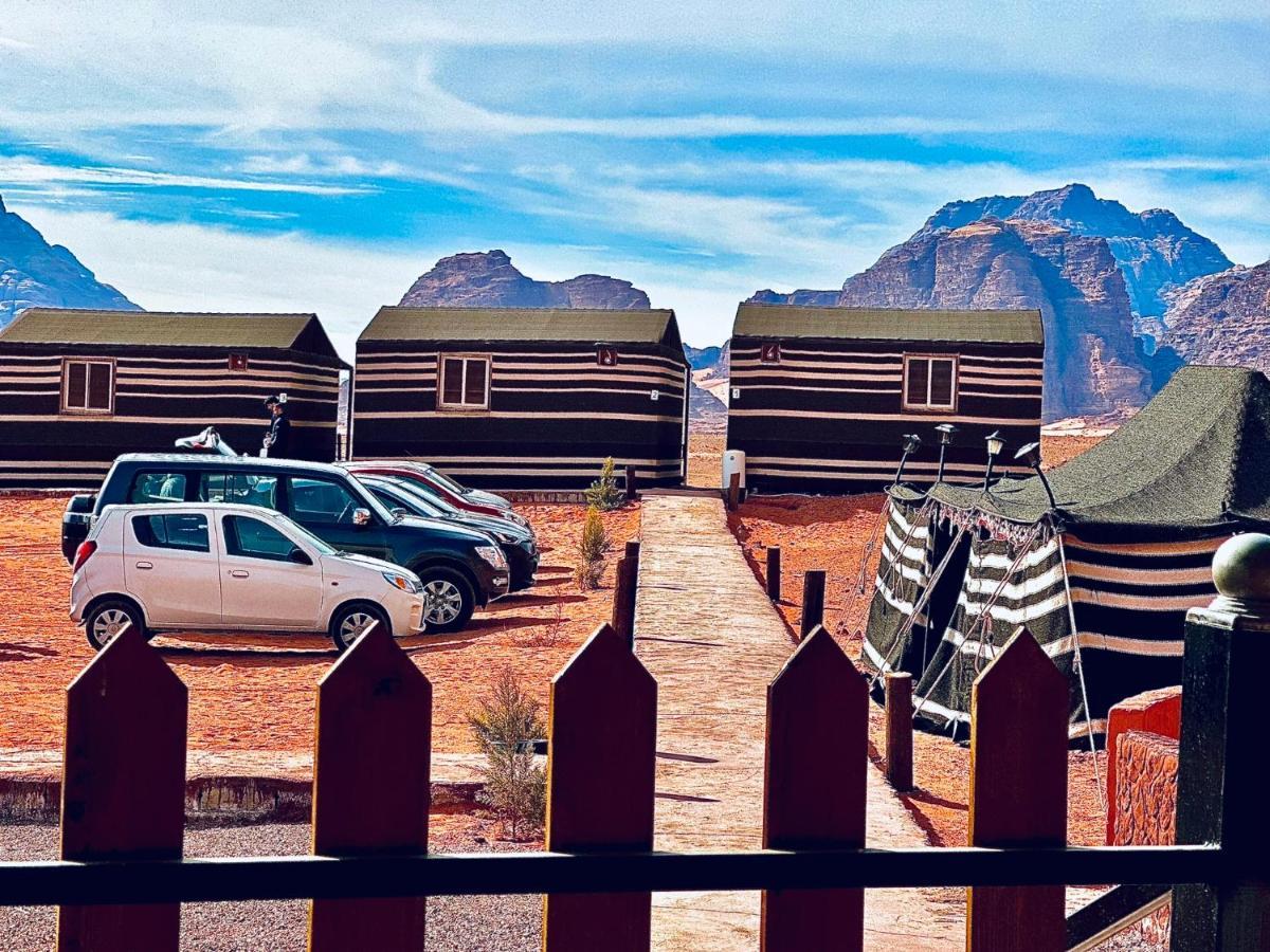 Rum Titanic Camp Wadi Rum Buitenkant foto