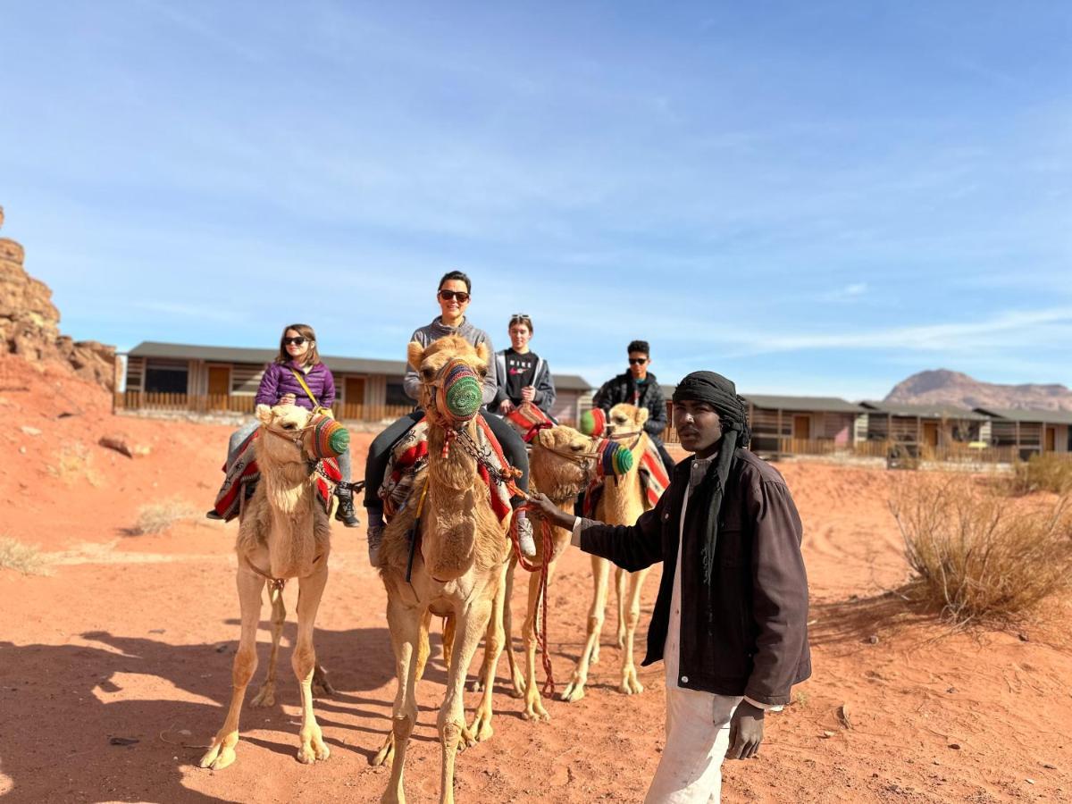 Rum Titanic Camp Wadi Rum Buitenkant foto