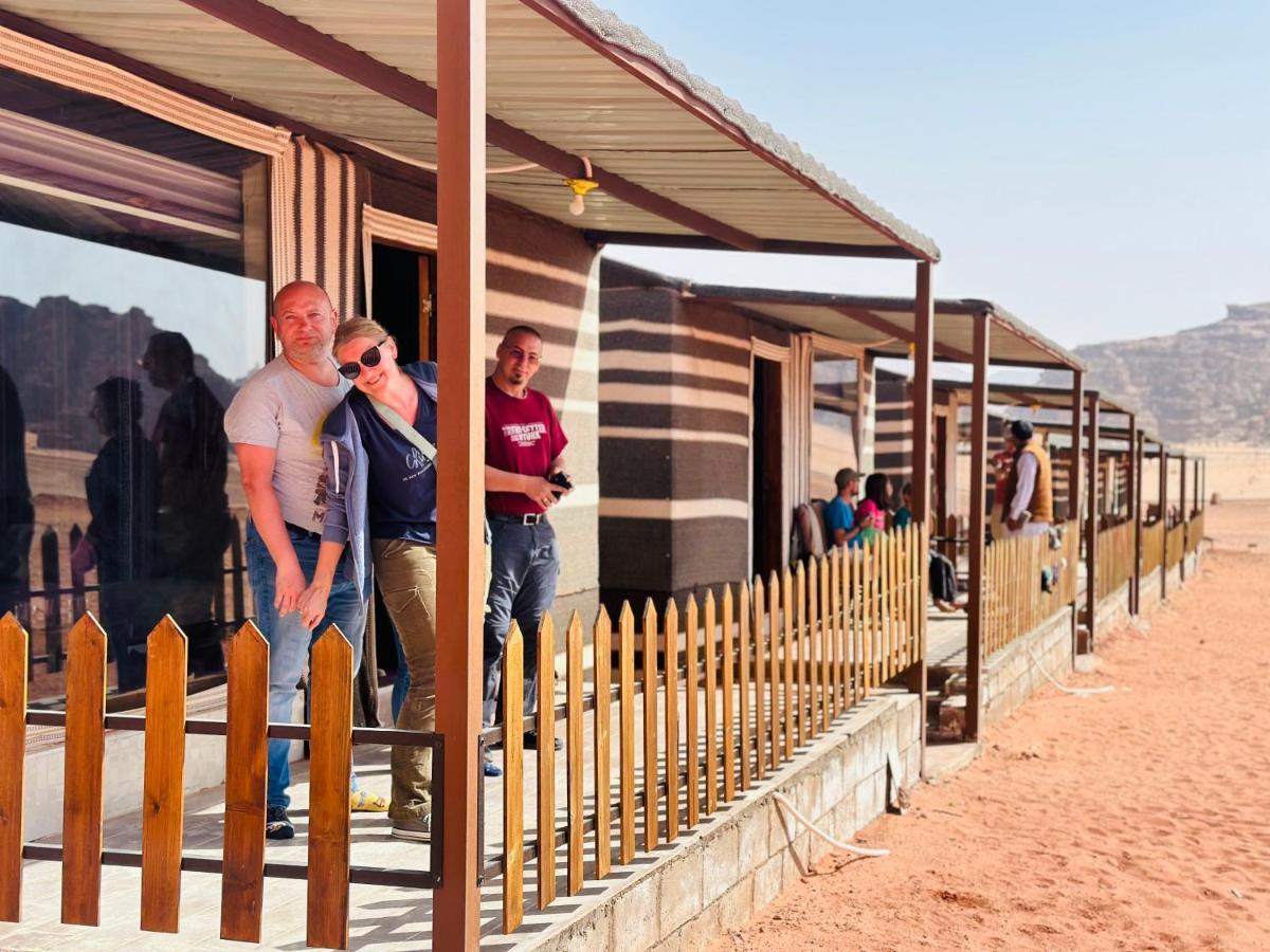 Rum Titanic Camp Wadi Rum Buitenkant foto