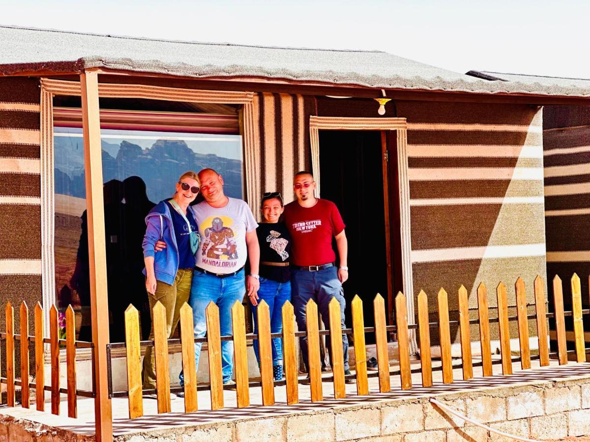 Rum Titanic Camp Wadi Rum Buitenkant foto